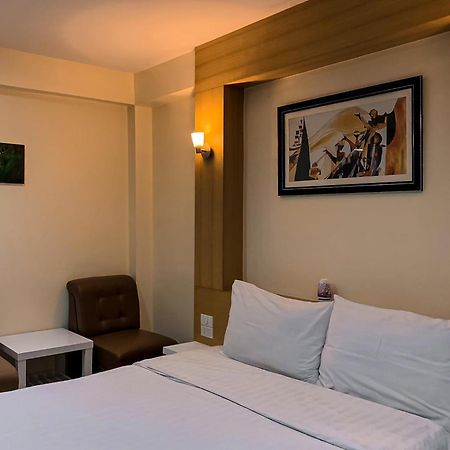 Petchsiri Room เพชรสิริรูม Ban Sai Mai Exteriör bild