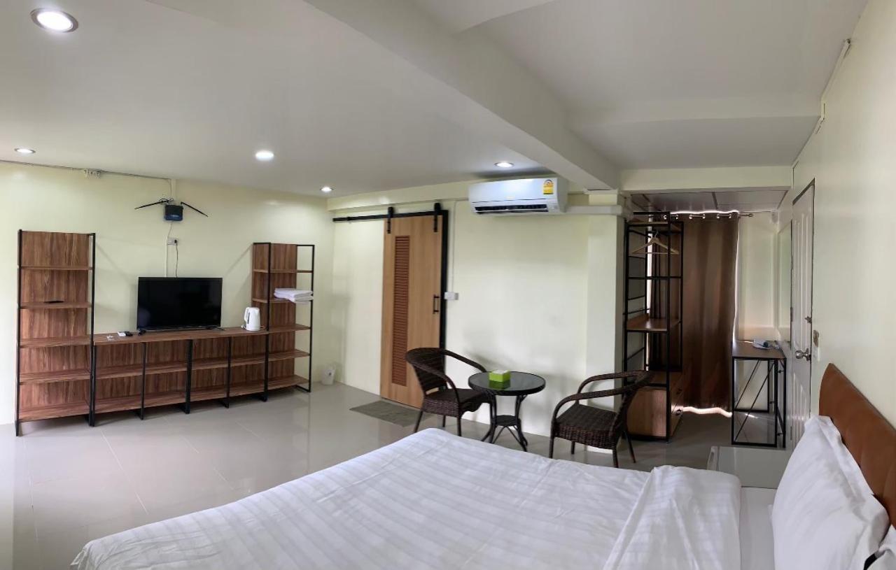 Petchsiri Room เพชรสิริรูม Ban Sai Mai Exteriör bild