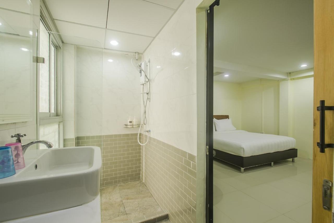 Petchsiri Room เพชรสิริรูม Ban Sai Mai Exteriör bild