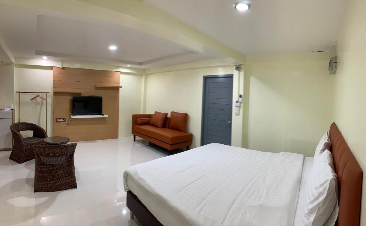 Petchsiri Room เพชรสิริรูม Ban Sai Mai Exteriör bild