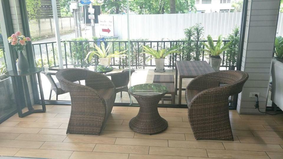 Petchsiri Room เพชรสิริรูม Ban Sai Mai Exteriör bild